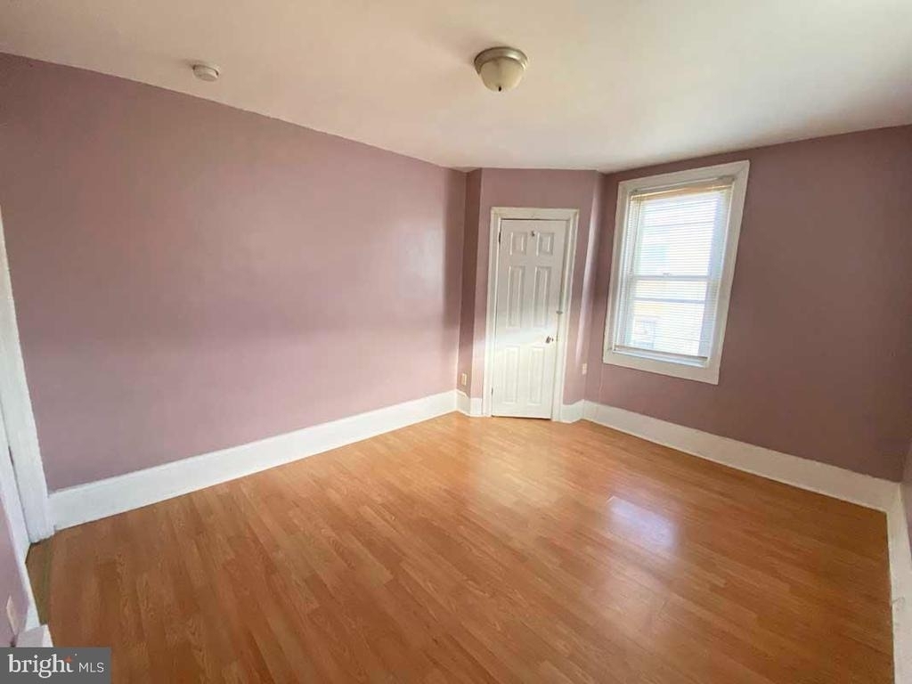 1833 W Rockland Street - Photo 2
