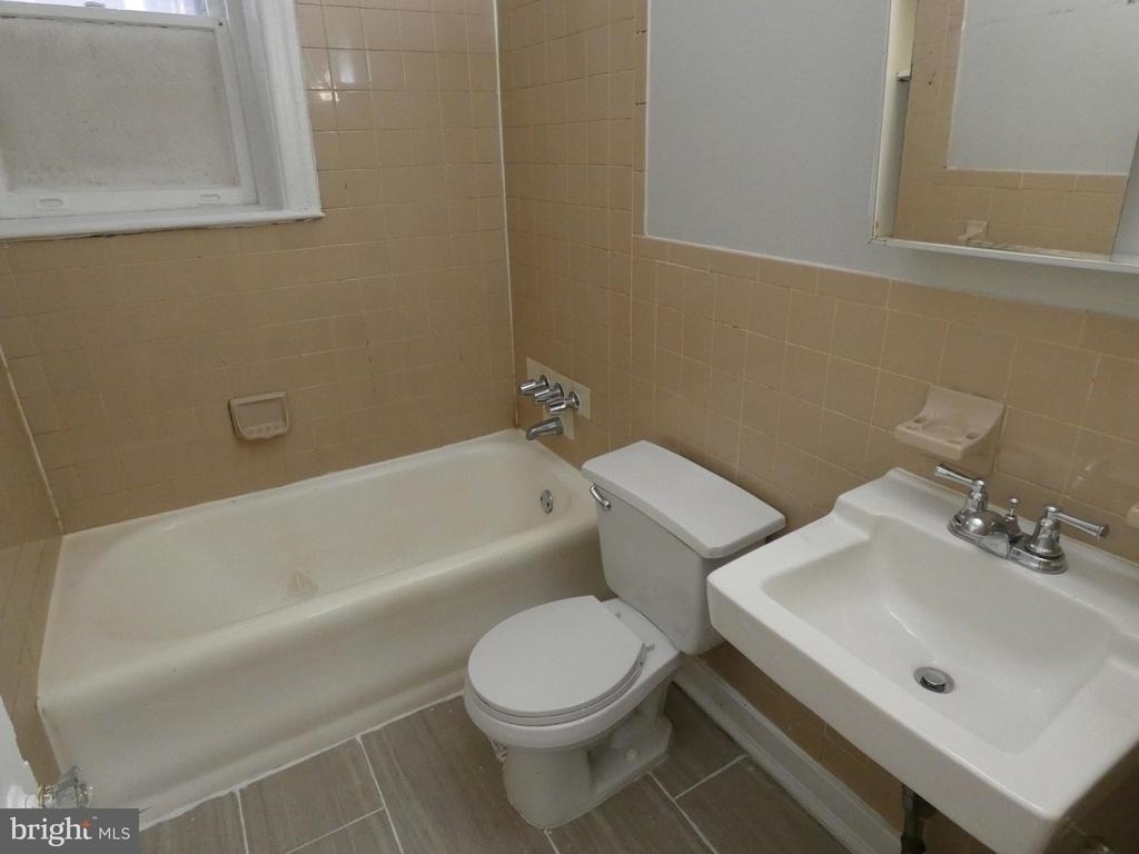 4207 Chester Avenue - Photo 9