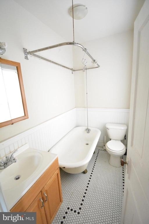 247 W Hansberry Street - Photo 10