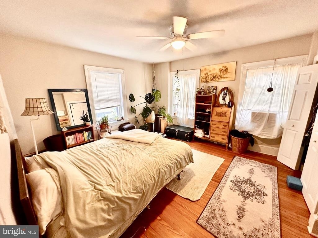 247 W Hansberry Street - Photo 20