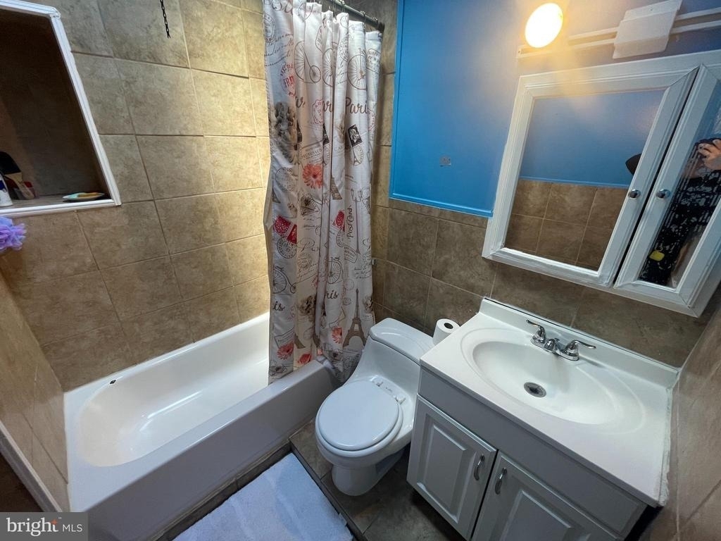 925 E Tioga Street - Photo 13