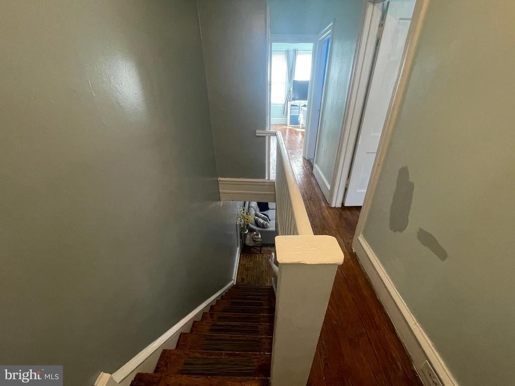 925 E Tioga Street - Photo 19