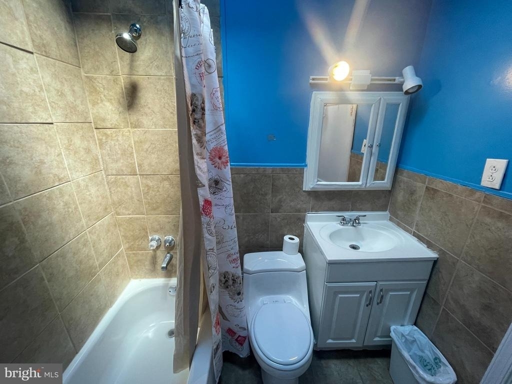925 E Tioga Street - Photo 11