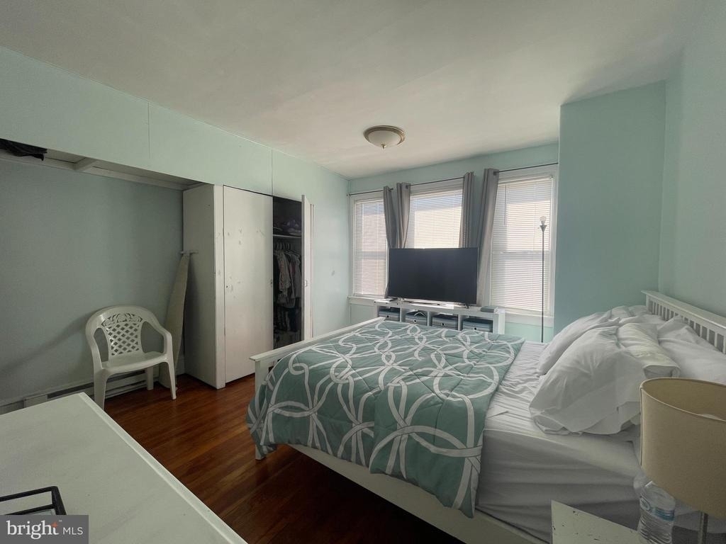 925 E Tioga Street - Photo 16