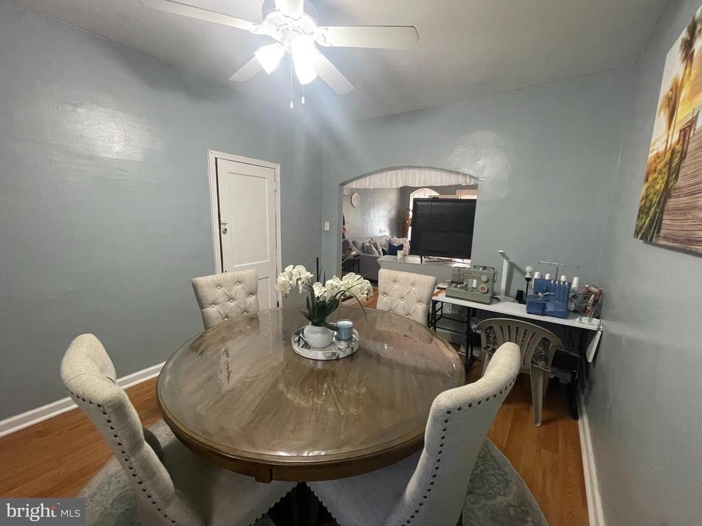 925 E Tioga Street - Photo 5