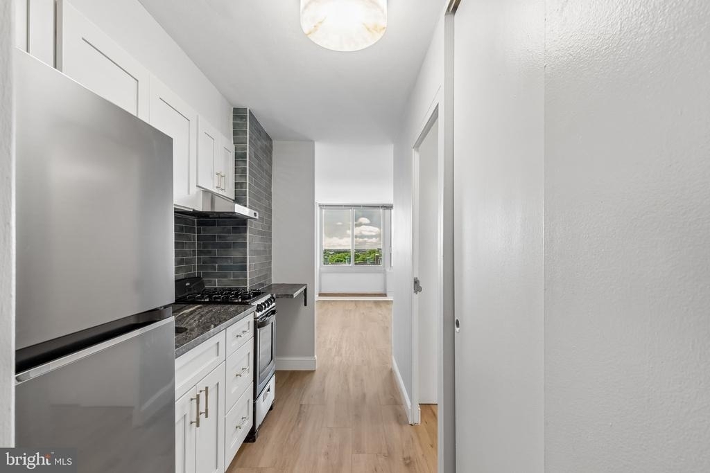 604 S Washington Square - Photo 4
