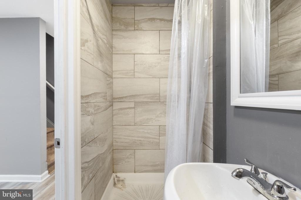 1719 Ridge Avenue - Photo 13