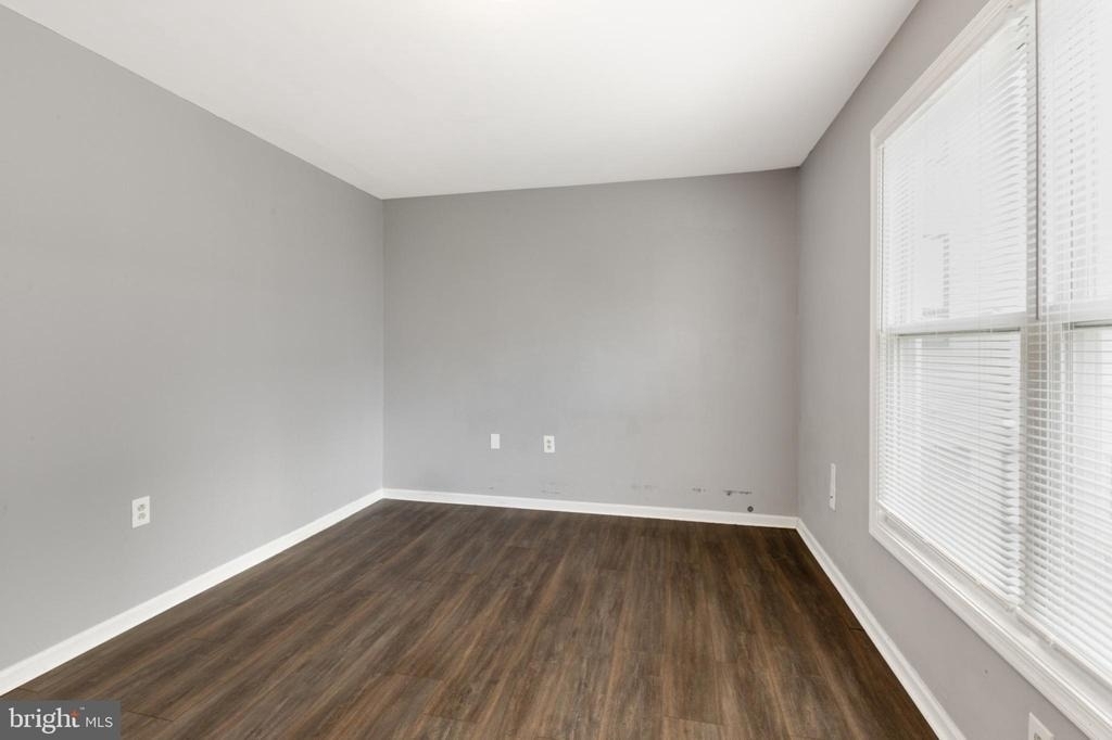 1719 Ridge Avenue - Photo 17