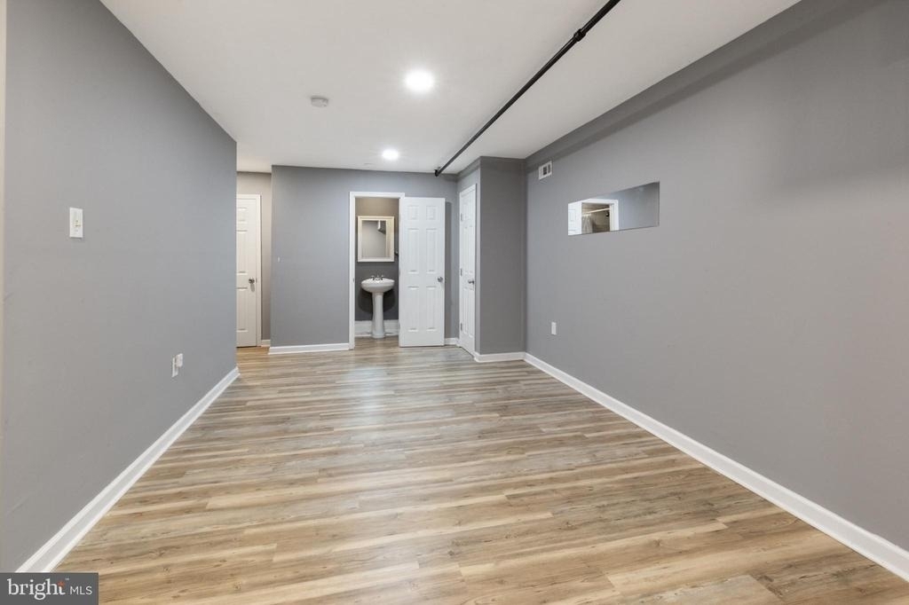 1719 Ridge Avenue - Photo 10