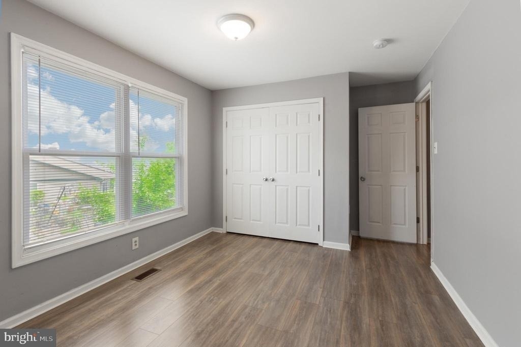 1719 Ridge Avenue - Photo 15
