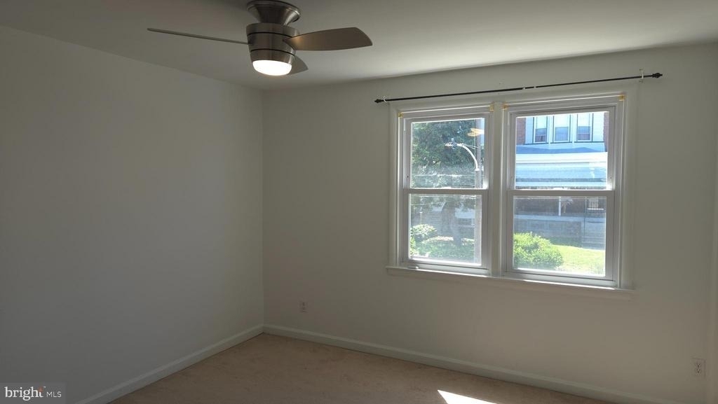 356 Krams Avenue - Photo 25