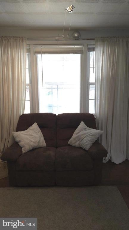 356 Krams Avenue - Photo 11