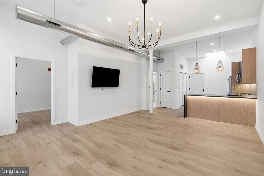 1232 Chancellor Street - Photo 8