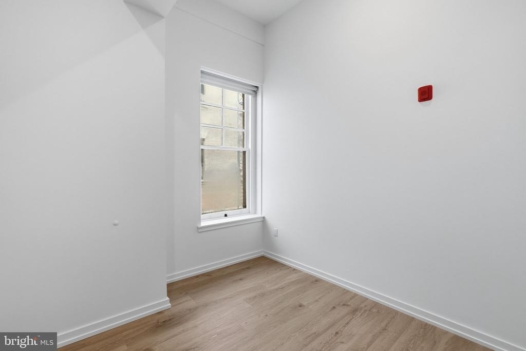 1232 Chancellor Street - Photo 12