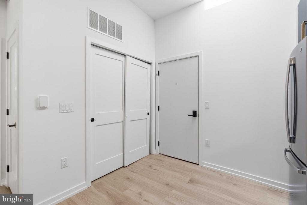 1232 Chancellor Street - Photo 4