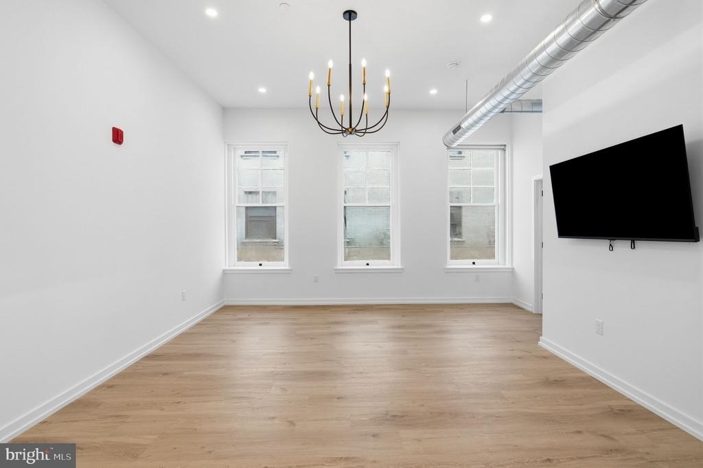 1232 Chancellor Street - Photo 7