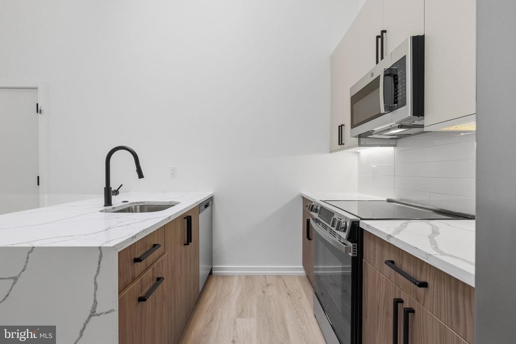 1232 Chancellor Street - Photo 4