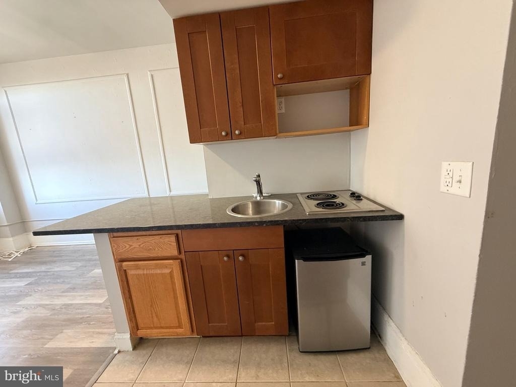 1324 Locust Street - Photo 8