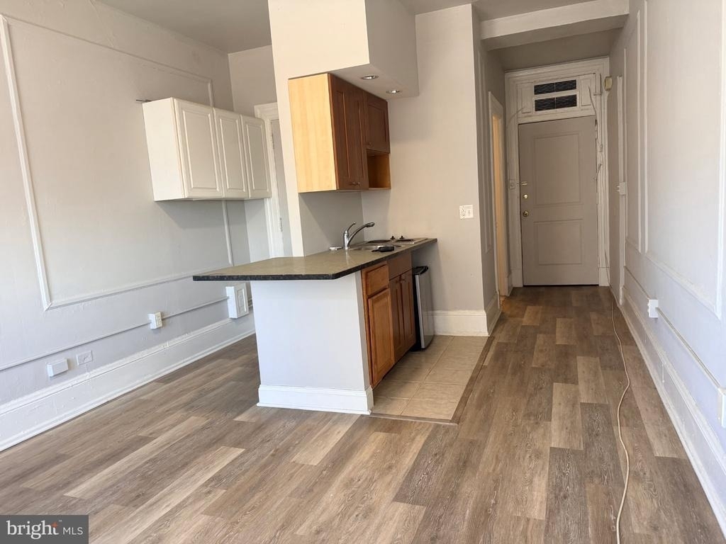 1324 Locust Street - Photo 5
