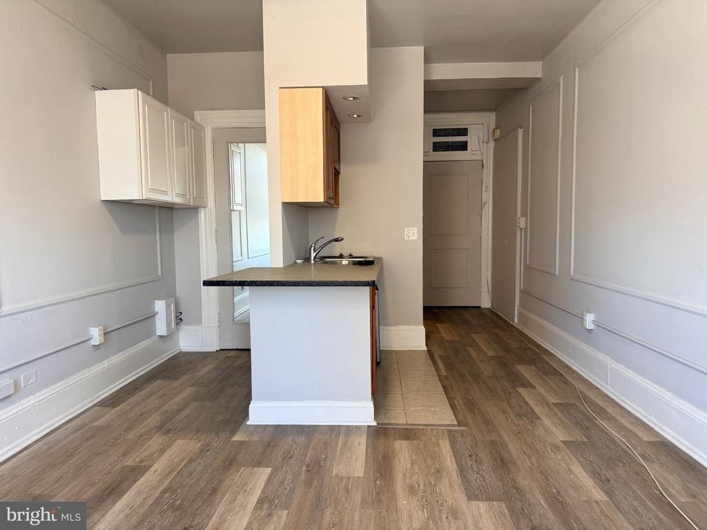 1324 Locust Street - Photo 4