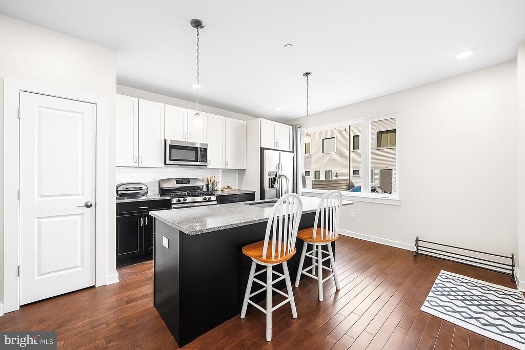 1640 N 5th Court - Photo 1