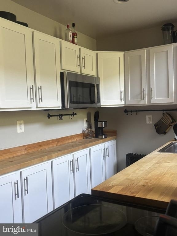 1010 Clinton Street - Photo 14