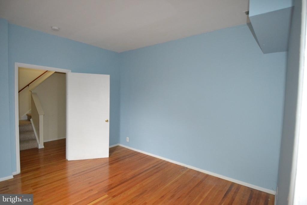1010 Clinton Street - Photo 11