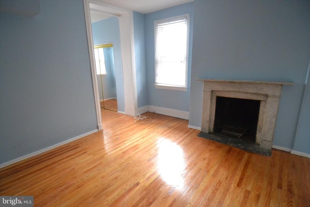 1010 Clinton Street - Photo 10