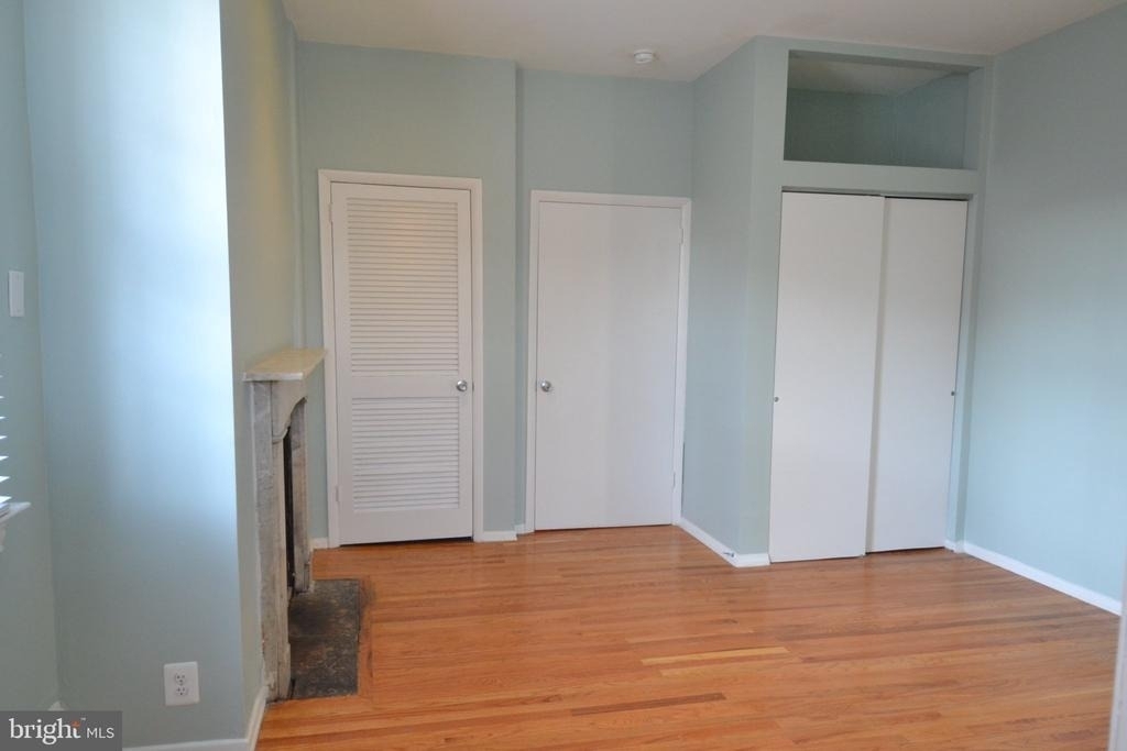 1010 Clinton Street - Photo 12