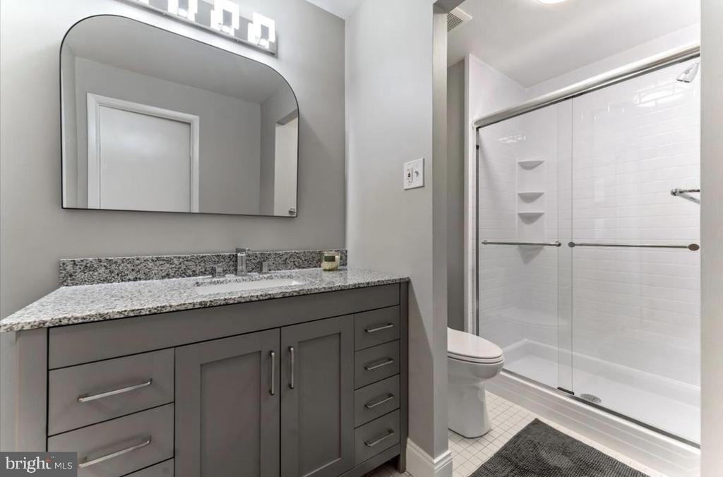 1750 Oakwood Terrace - Photo 16