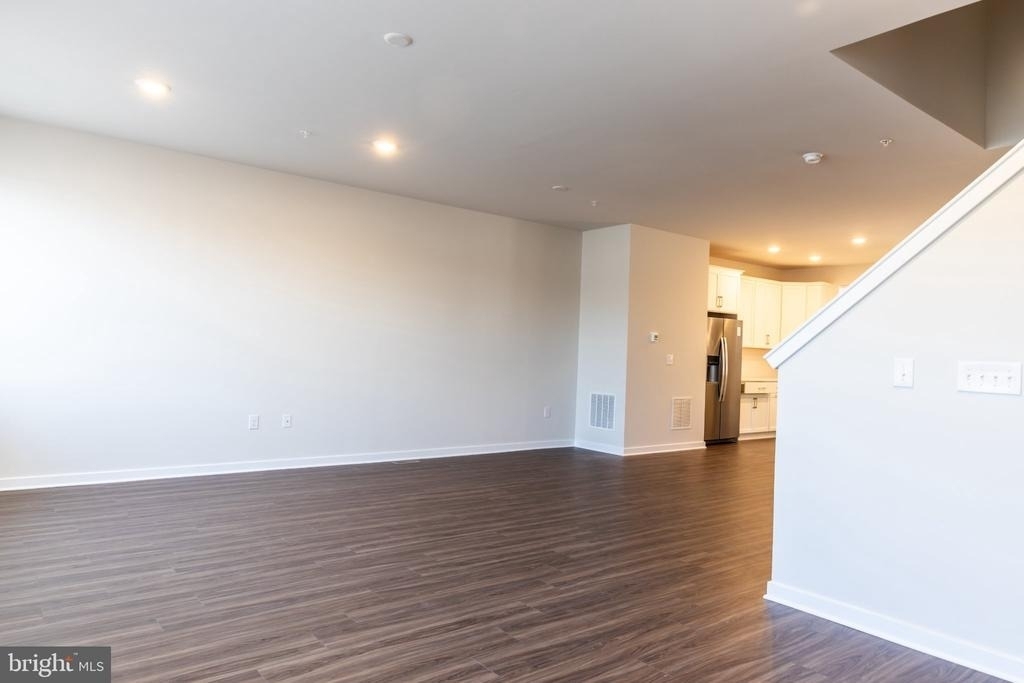 113 Four Leaf Drive - Photo 2