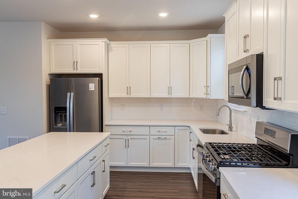 113 Four Leaf Drive - Photo 5