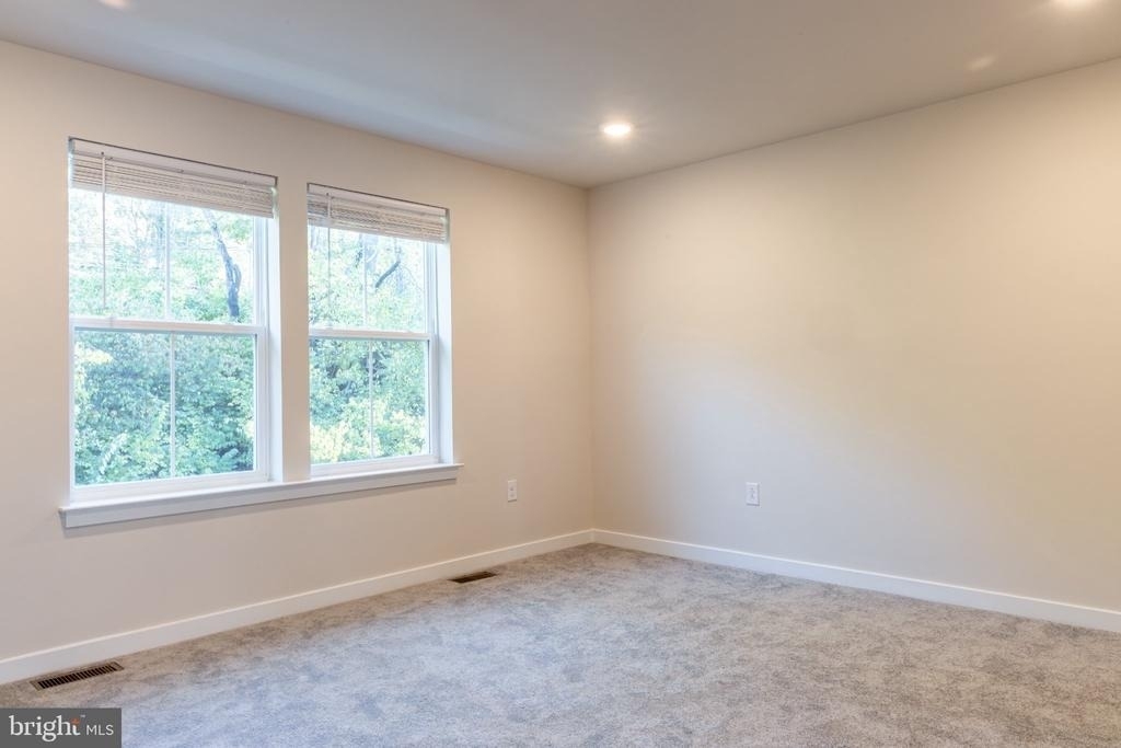 113 Four Leaf Drive - Photo 18