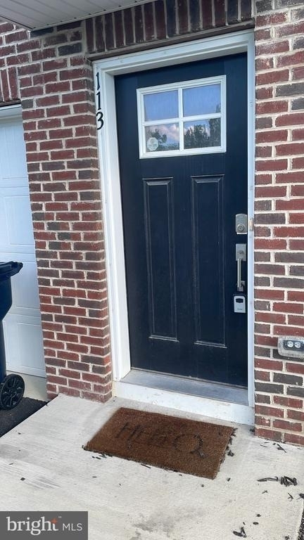 113 Four Leaf Drive - Photo 1