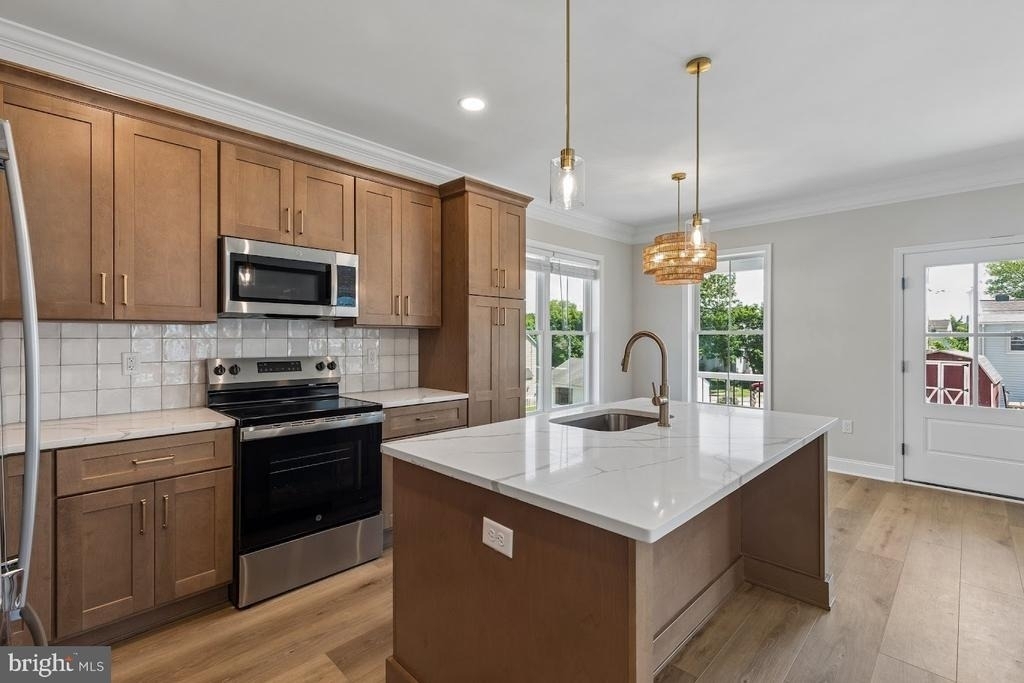 27 Christman Street - Photo 10