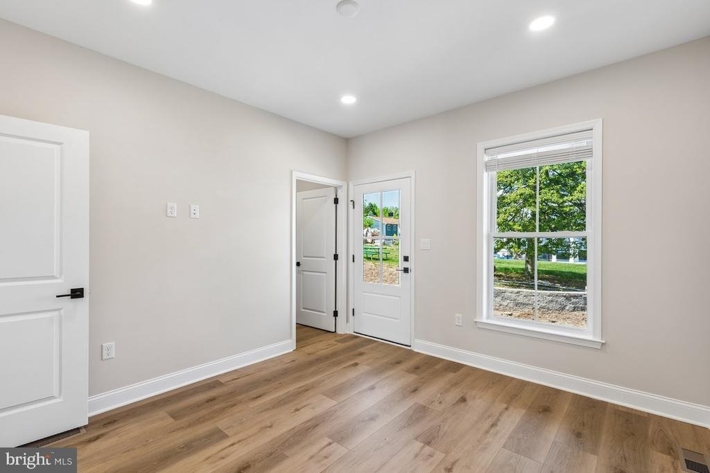 27 Christman Street - Photo 15