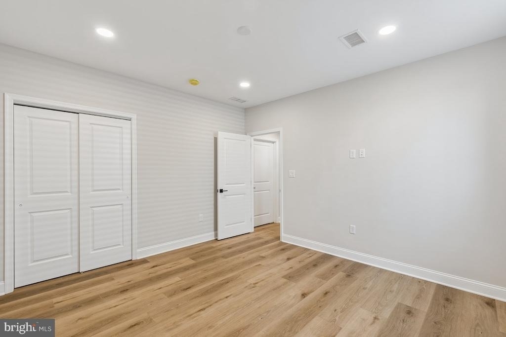 27 Christman Street - Photo 25
