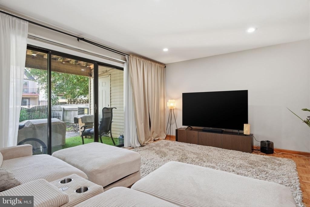 272 Hudson Court - Photo 15