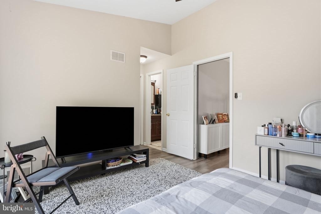 272 Hudson Court - Photo 18