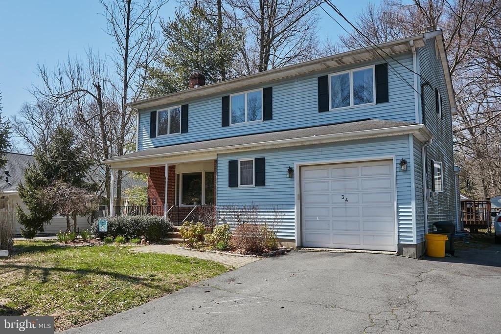 34 Berrien Avenue - Photo 1