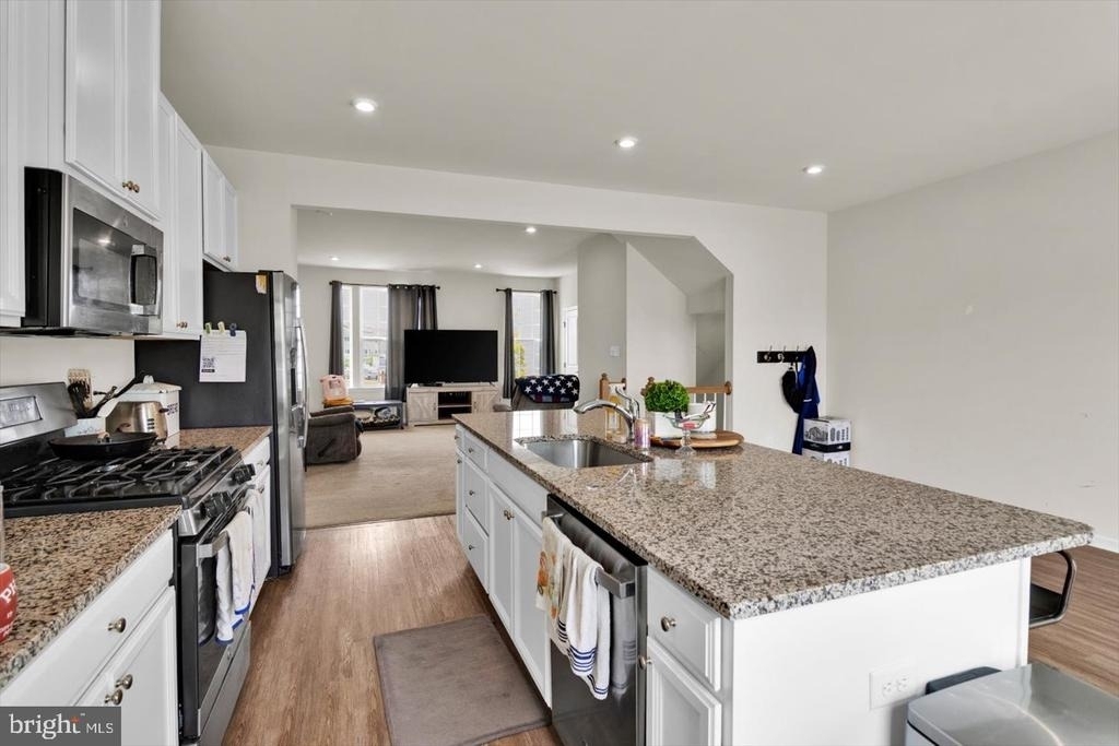 114 Freedom Way - Photo 7