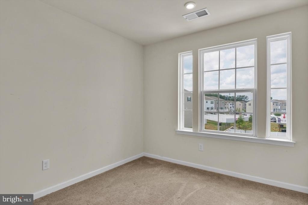 114 Freedom Way - Photo 19