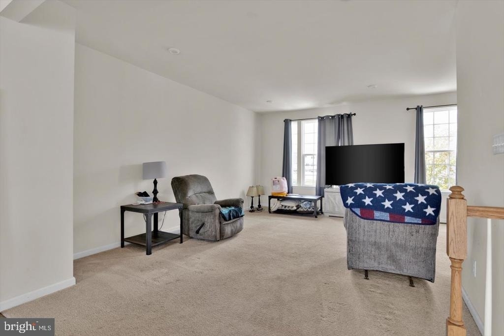 114 Freedom Way - Photo 12