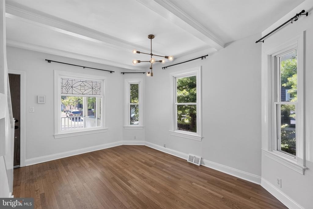 107 Harvard Avenue - Photo 5