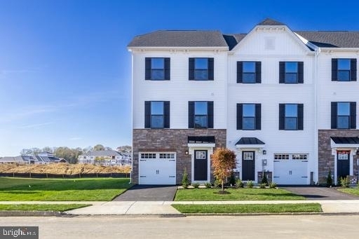 31 Sage Way - Photo 0