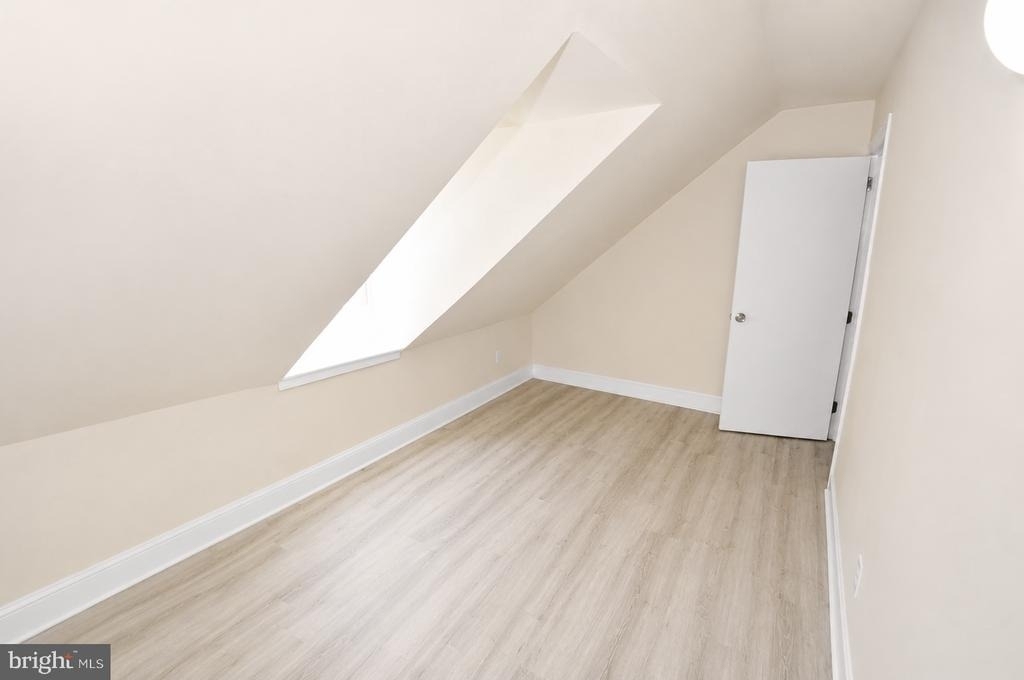 111 Barclay Street - Photo 14