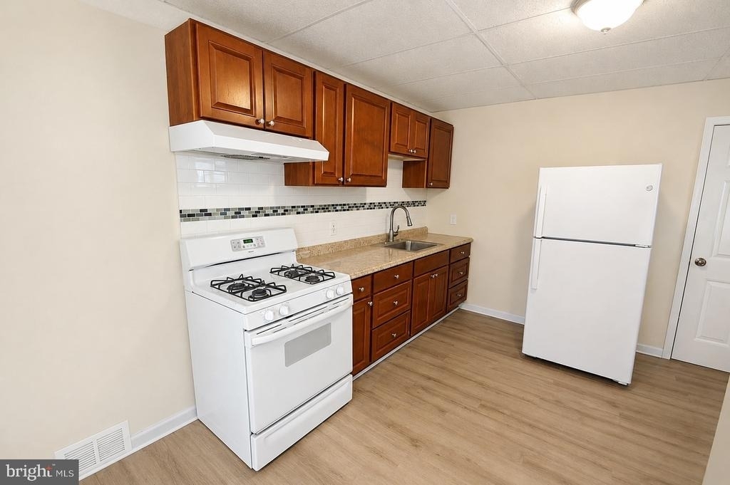 111 Barclay Street - Photo 4