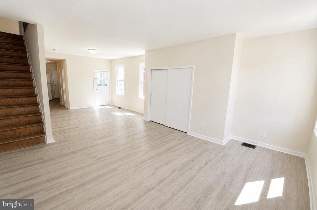 111 Barclay Street - Photo 1