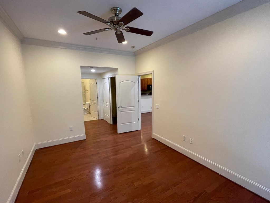 317 W Morgan Street - Photo 7
