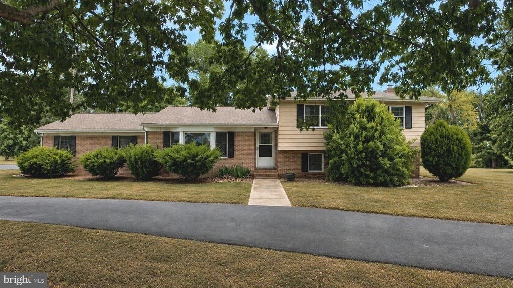 8936 Goldsborough Neck Road - Photo 0
